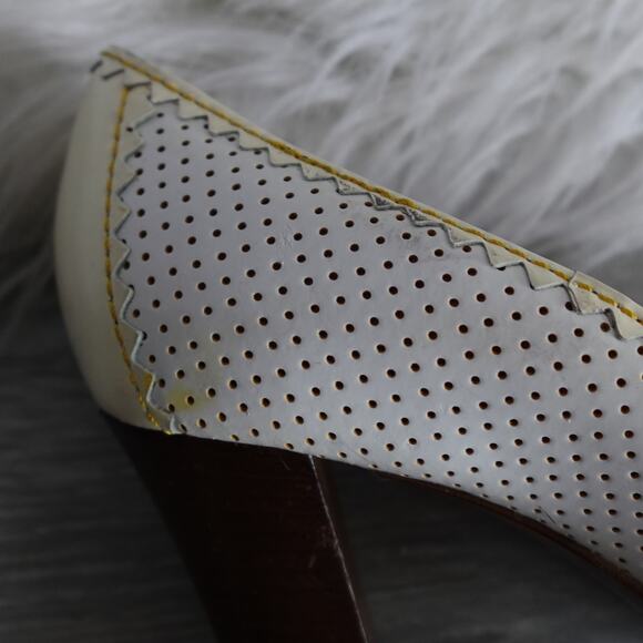 Fendi Ivory Perforated Leather Buckle Peep Toe Wooden High Heels - Picture 9 of 16